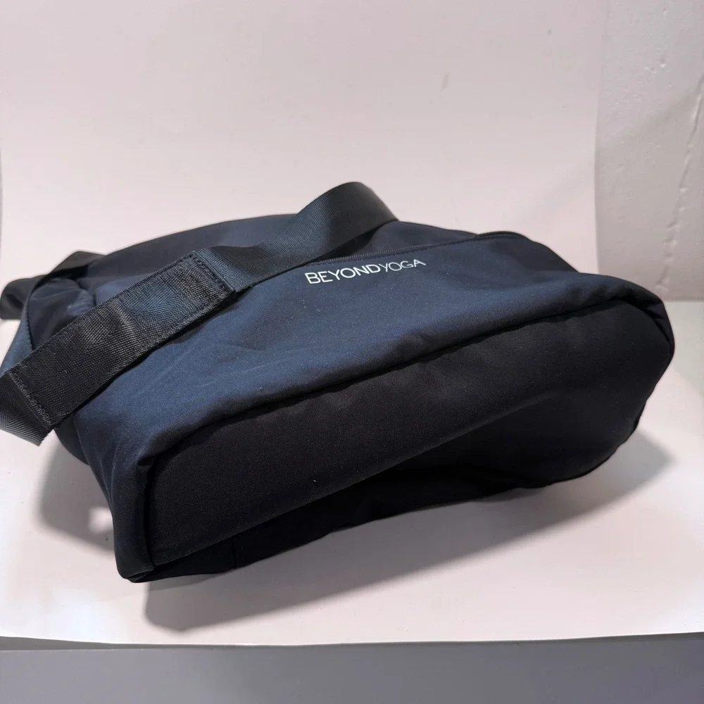 Beyond Yoga Womens Convertible Drawstring Backpack Tote OS Black NWT Gym Bag